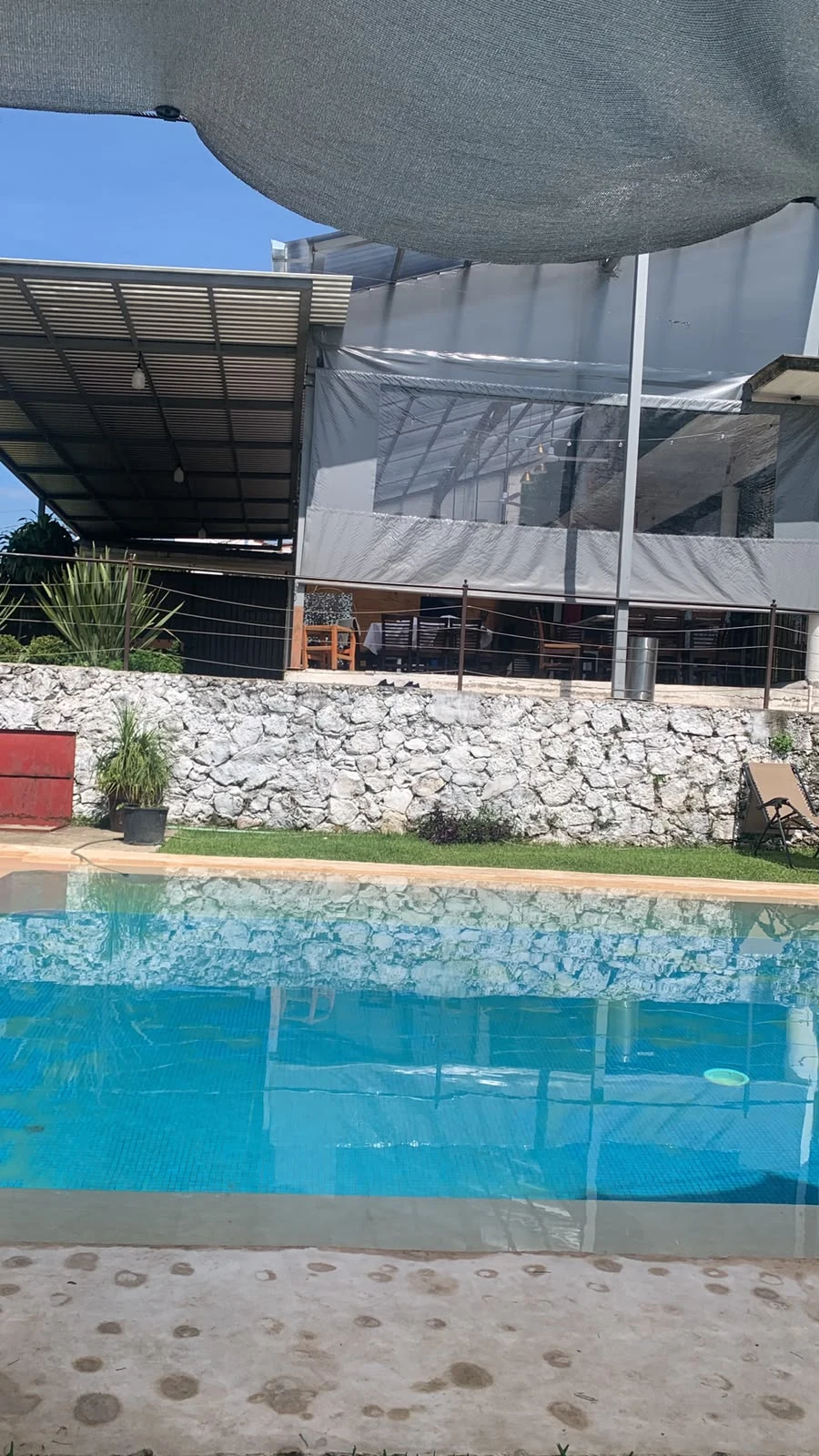 Piscina privada y terraza de Lucy en Ocotepec, Cuernavaca